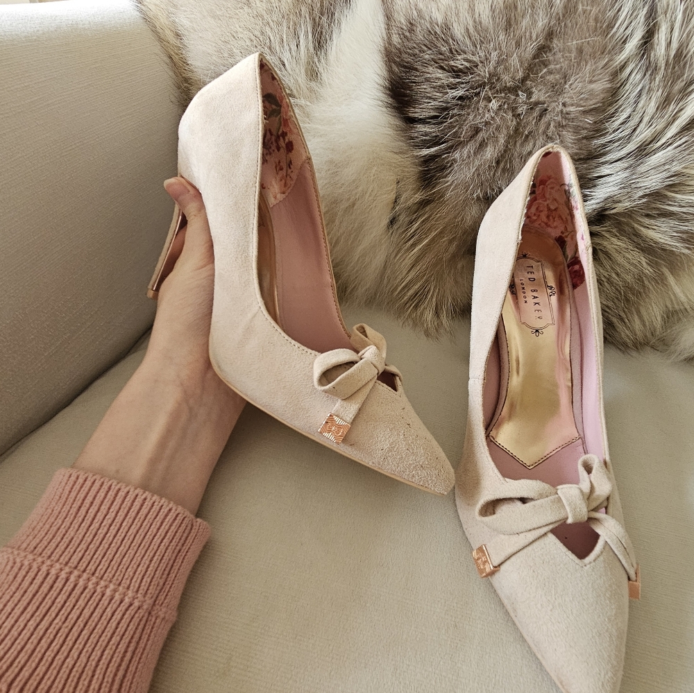 Ted Baker Pale Pink Pointed Toe Bow Heels - Picture 2 of 8